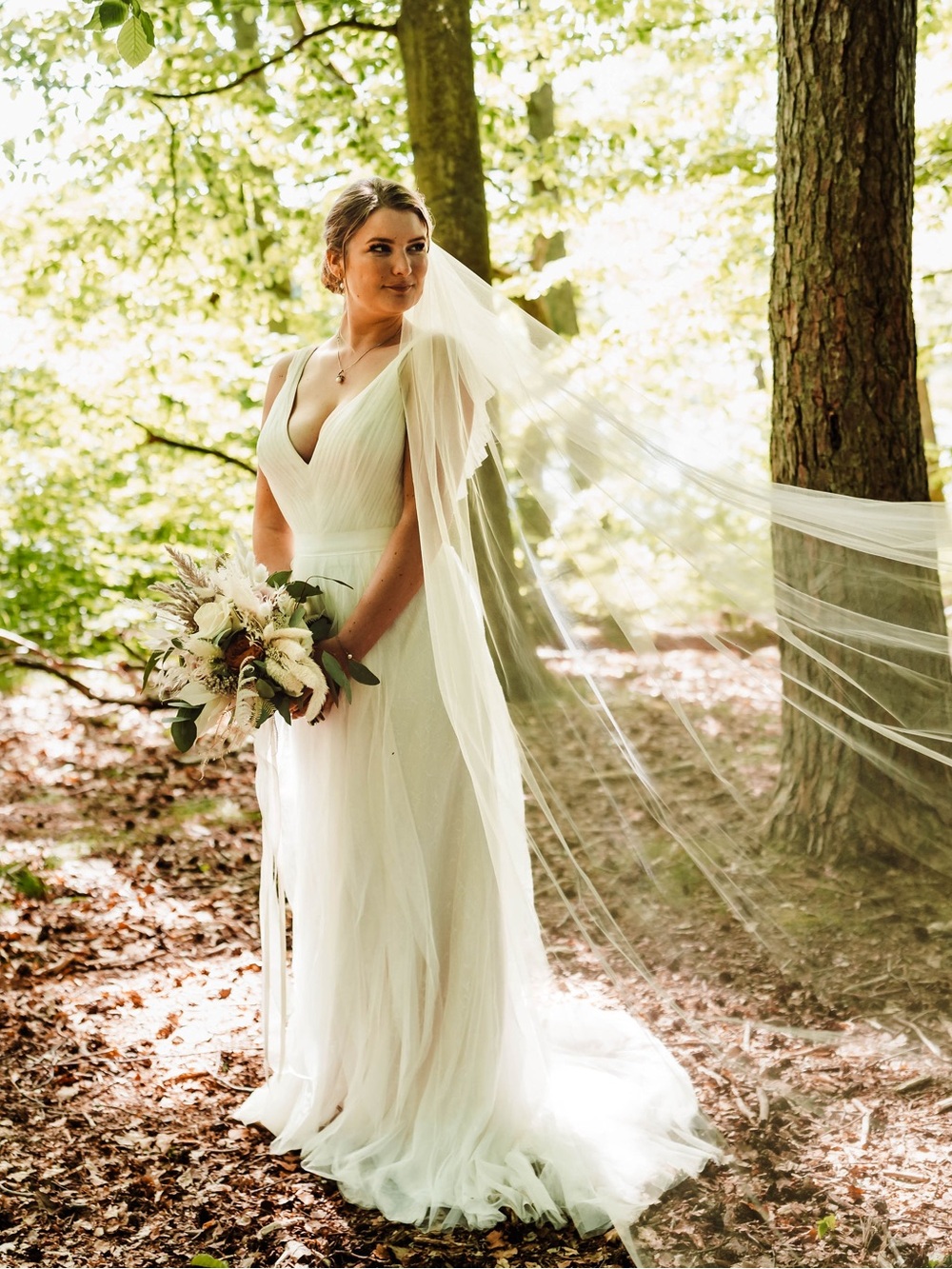 Vera Wang Cream Bridal Gown in Preservation Box
